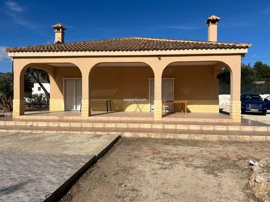 Country House in Crevillente, crevillente, for rent - Photo 1
