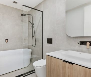 Ground-Floor Apartment with Courtyard - Photo 6