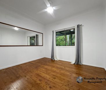 19 Stuart Street, Kotara South - Photo 2