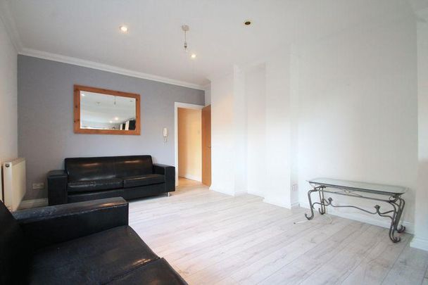 3 bedroom apartment to rent - Photo 1