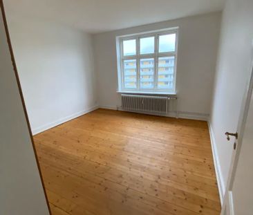 Indbydende lejlighed med klassisk charme i Aalborgs hjerte - Photo 1