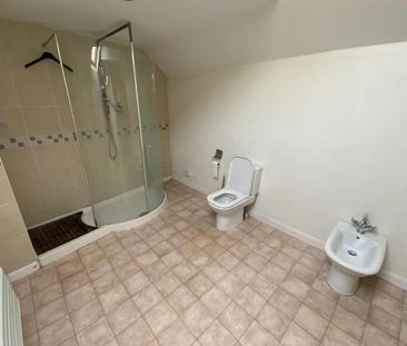 2 bedroom maisonette to rent - Photo 5