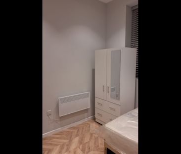 Bedsit, Bravington Road, W9 - Photo 3