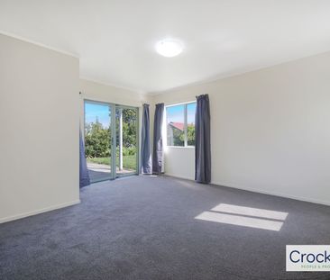 Charming 3-Bedroom Home in Henderson – 30 Kona Crescent - Photo 6