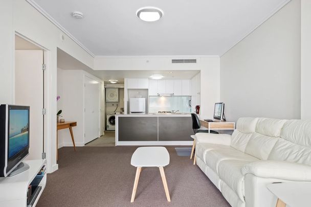 Fully Furnished One Bedroom Unit - Photo 1