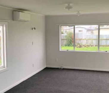 MAYFAIR - 3 BEDROOMS - Photo 2