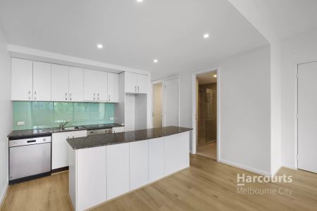 Great Location - Recently Refurbished - Impeccably Presented! - Photo 5