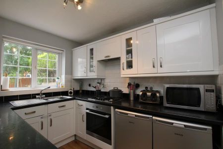 3 bedroom terraced house to rent - Photo 5