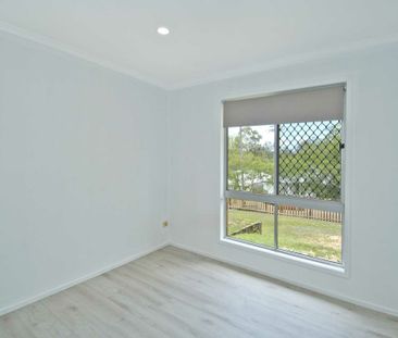 Well-Located 3 Bedroom Home with Air Conditioning | Close to Shops,... - Photo 4