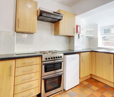 6 bedroom terraced house to rent - Photo 2