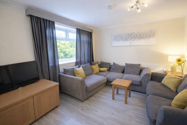 1 bedroom in a house share to rent - Photo 1