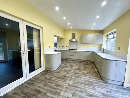 3 bedroom semi-detached house to rent - Photo 3