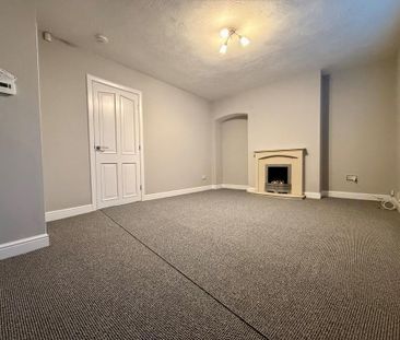 2 bedroom end of terrace house to rent - Photo 1