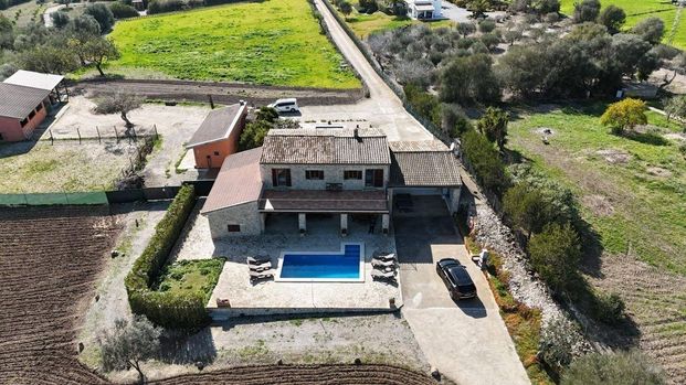 Luxury Detached House for rent in Alcúdia, Spain - Photo 1