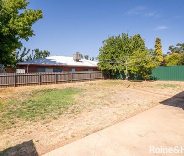 KOORINGAL LIVING - Photo 2