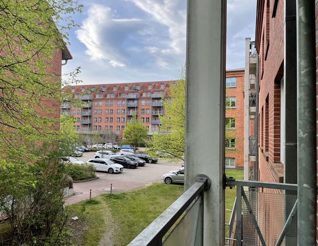 Neue Küche Neuer Fußboden 3 Zimmer 1.Obergeschoss Balkon Mühlentwiete - Photo 1