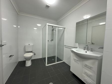 6/40 Civic Way, ROUSE HILL NSW 2155 - Photo 5