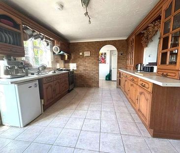 Bryony Way, Swindon, Wiltshire, SN2 - Photo 5