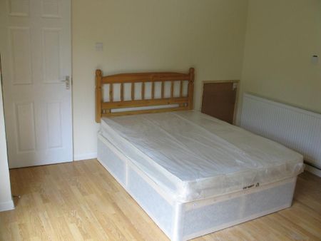 6 bedroom semi-detached house to rent - Photo 2