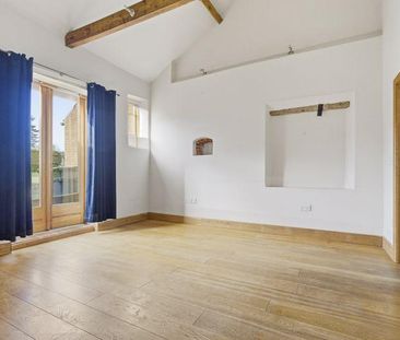 4 bedroom barn conversion to rent - Photo 2