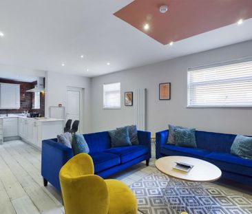 8 bedroom house to rent - Photo 2