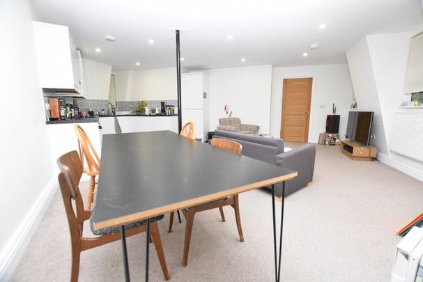 Norwood High Street, London, SE27 - Photo 1