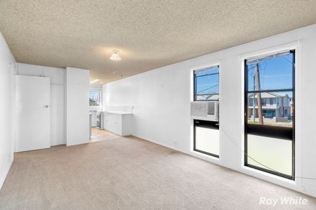 Home For Rent - Photo 5
