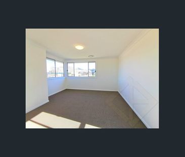 Convenient and Ready To Enjoy This Near New 4 Bedroom House - Photo 3