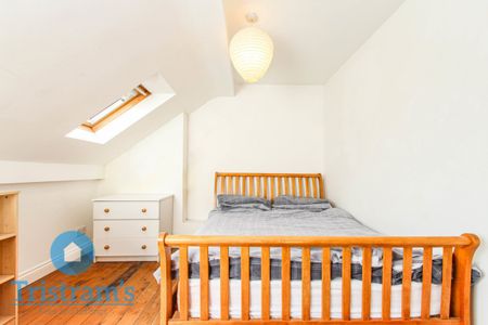 References Pending - 6 bed End Terraced House - Photo 4