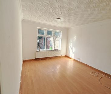 Room in a Shared House, Balderstone Close, LE5 - Photo 5