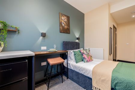 Crown House, Nuneaton, CV11 4BX - Photo 4