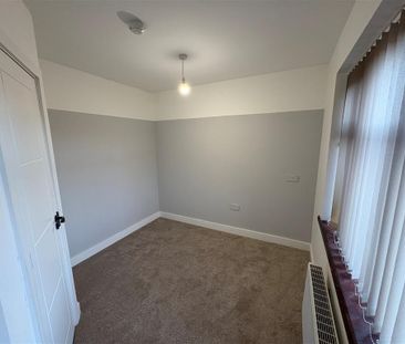 Wike Gate Road, Doncaster, Thorne - Photo 2