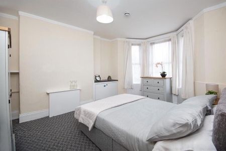 Room 1, 96 Cromwell Road, Belfast, JY - Photo 3