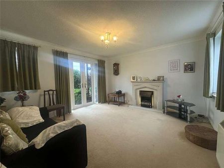 Bramble Close, Redhill, Surrey, RH1 - Photo 5