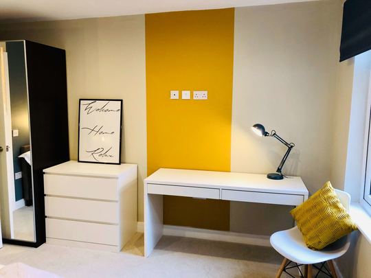UK Award Winning, exceptionally high standard, design-led, immaculate, quiet but friendly & sociable shared home in prime location, close to Chester City Centre, transport, good shops and leisure. - Photo 1