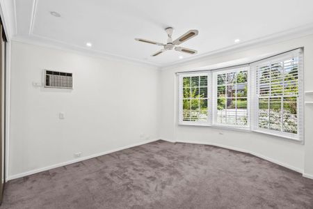 Single Level 4 Bedroom Family Home - Photo 3