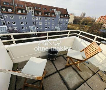 Rooftop Maisonette Retreat with Garage and Balcony - Photo 5
