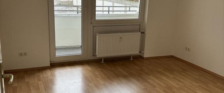 Großzügige 3 Zi.-Wohnung mit Balkon und Aufzug - Photo 1