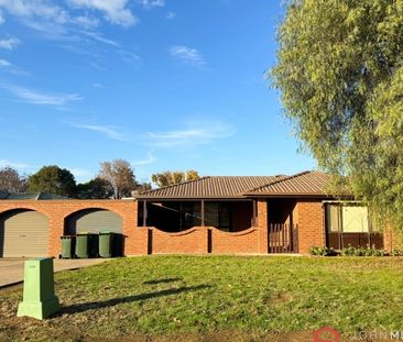 92 Undurra Drive Glenfield Park NSW 2650 - Photo 6