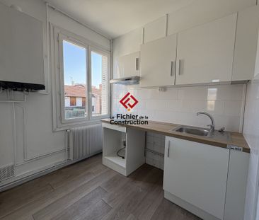 Location Appartement 3 pièces 55m² ST MARTIN D HERES 38400 - Photo 1