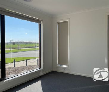 EVERGREEN ESTATE CLYDE - Photo 2