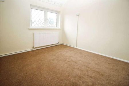 Crescent Road, Dagenham, RM10 - Photo 2