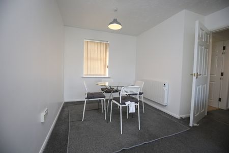 1 Bed Flat, Kilderkin Court, CV1 - Photo 3