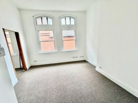 Bank Street, Nottingham, NG10 - Photo 3