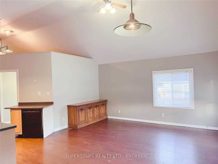 For Lease - 276 Parkwood Avenue, Georgina, Ontario - Photo 3