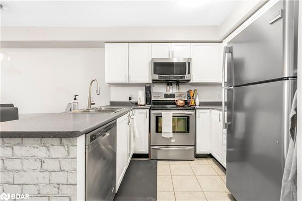 For Lease - 53 Ferndale Drive Unit# 3, Barrie, Ontario - Photo 1