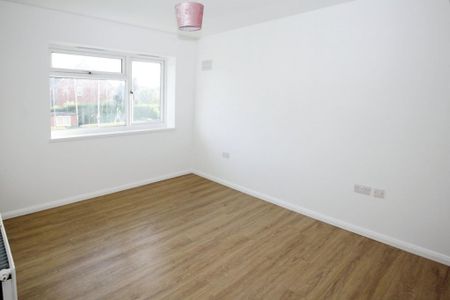 2 bedroom maisonette to rent - Photo 3
