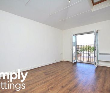 Studio to rent - Photo 3