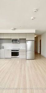 Parliament Street And Bloor St Sunfilled 2Bdrm Modern Kitchen Huge Ba - Photo 4