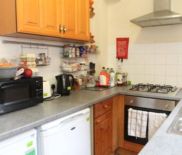 Montague Road (3 bed) - Photo 3